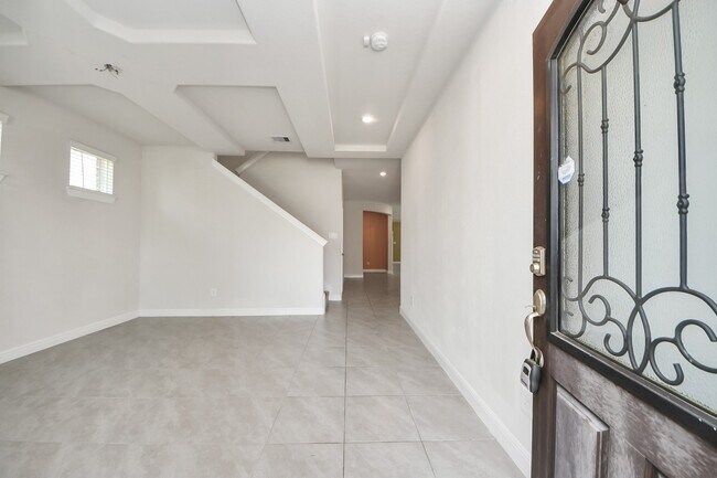 Building Photo - 4422 Sandhill Terrace Ln