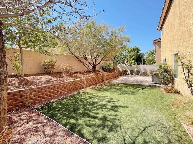 Building Photo - 10965 Pinion Woods Ct