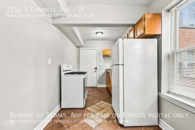 Building Photo - 7152 S Cornell Ave