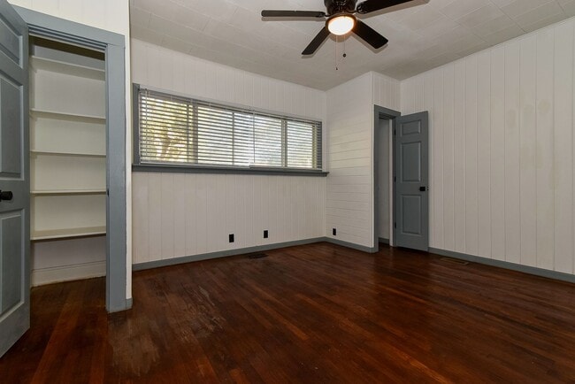 Building Photo - 1507 Bois D'Arc St
