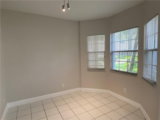 Building Photo - 16045 Emerald Cove Rd