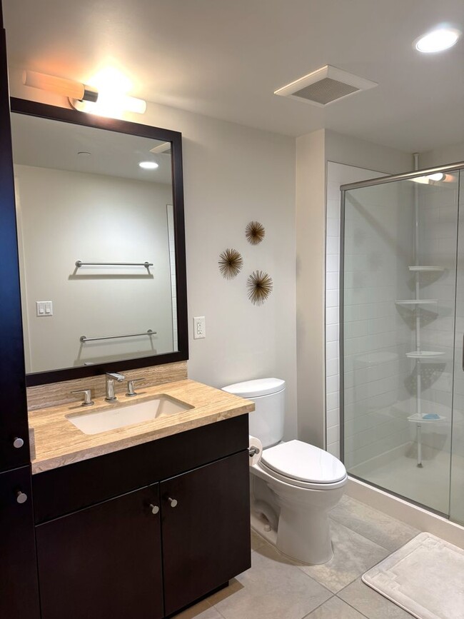 Building Photo - Waihonua - Two Bedroom, Two Bath, One Park...