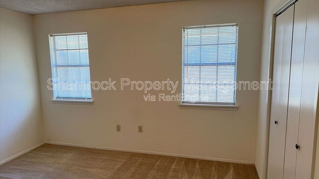Building Photo - 908 Lancelot Cir