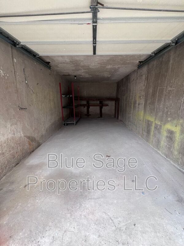 Building Photo - 120 Stratford Rd