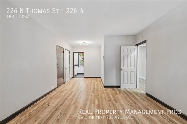 Building Photo - 226 N Thomas St
