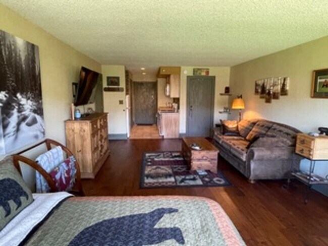 Building Photo - 314 Tamarron Dr
