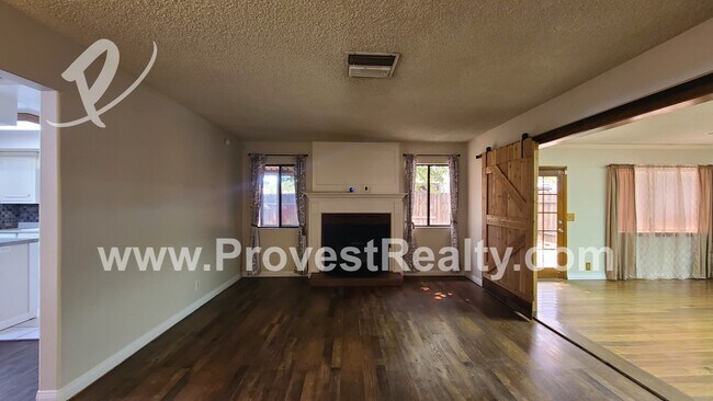 Building Photo - 3 Bed, 2 Bath Hesperia Home!!!