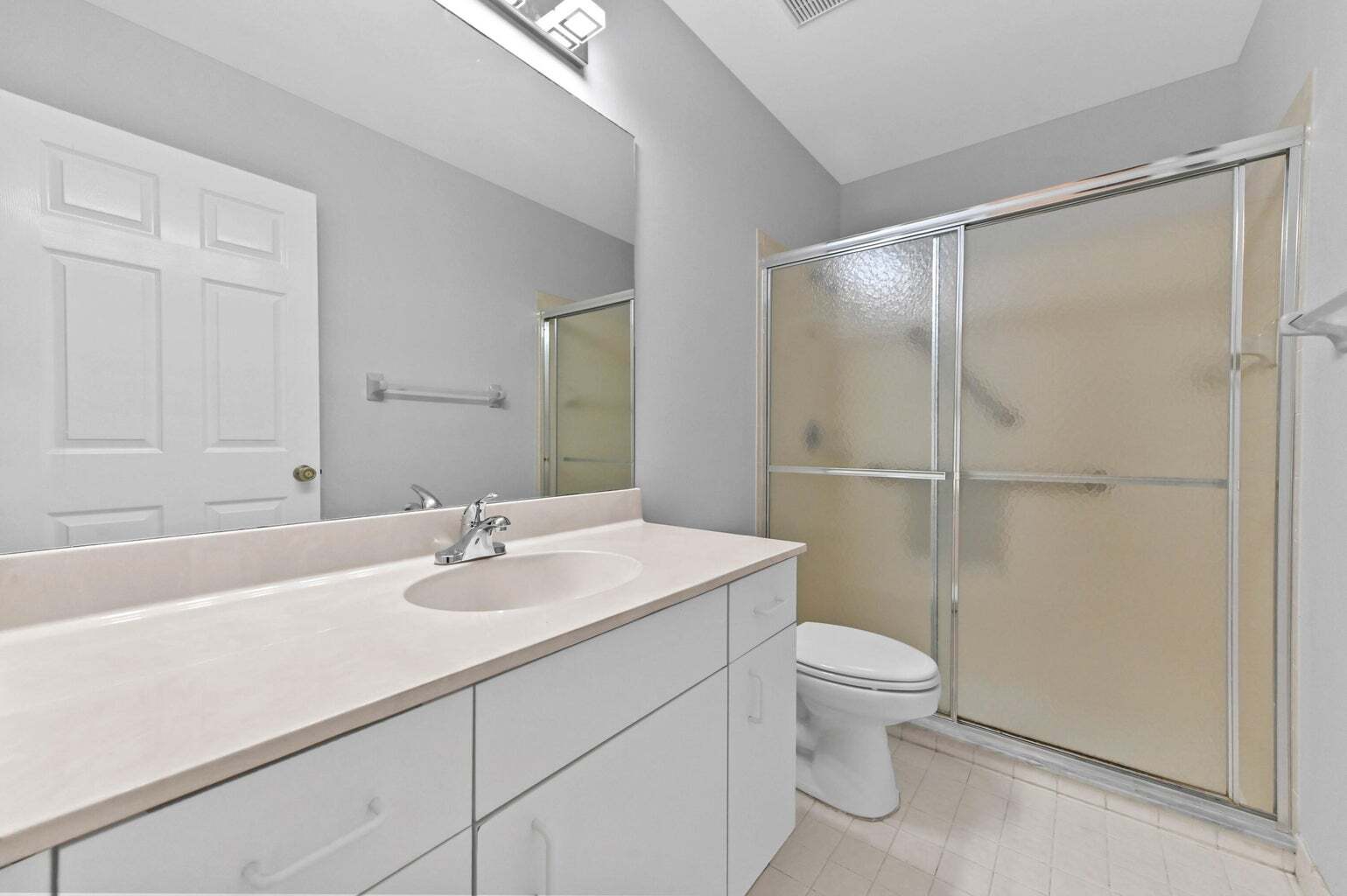 Building Photo - 14066 Glenlyon Ct