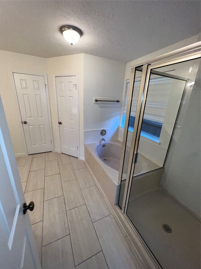 Building Photo - 21810 N Tangle Creek Ln