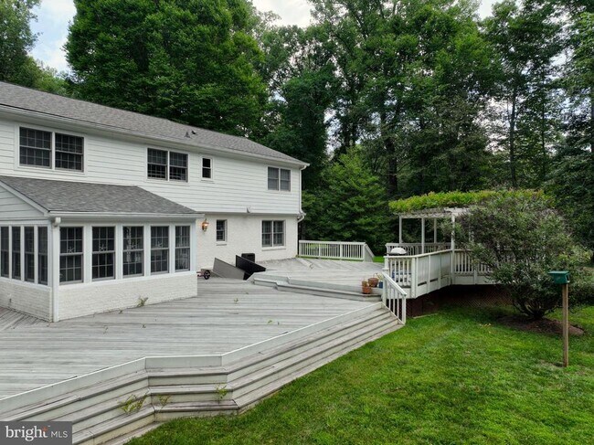 Building Photo - 629 Utterback Store Rd