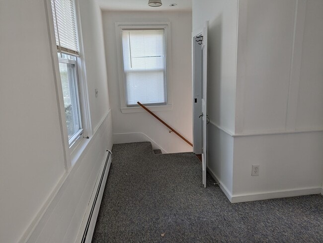 Building Photo - 8 1/2-82 Russia St