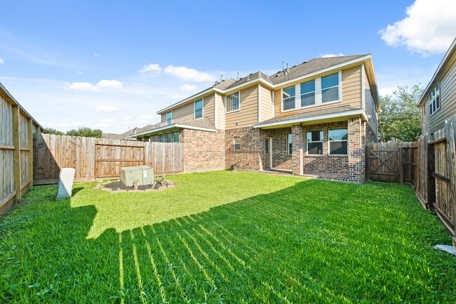 Building Photo - 4027 Waterford Ln