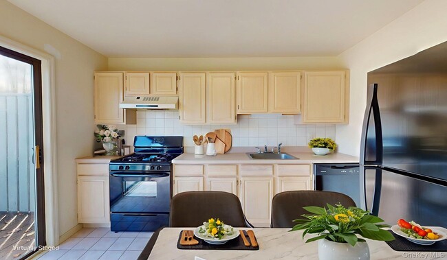 Building Photo - 23 Aldo Ct