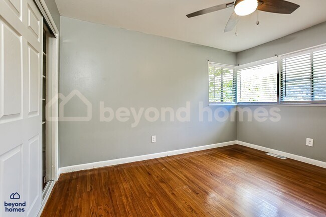Building Photo - 1923 Biscayne Dr