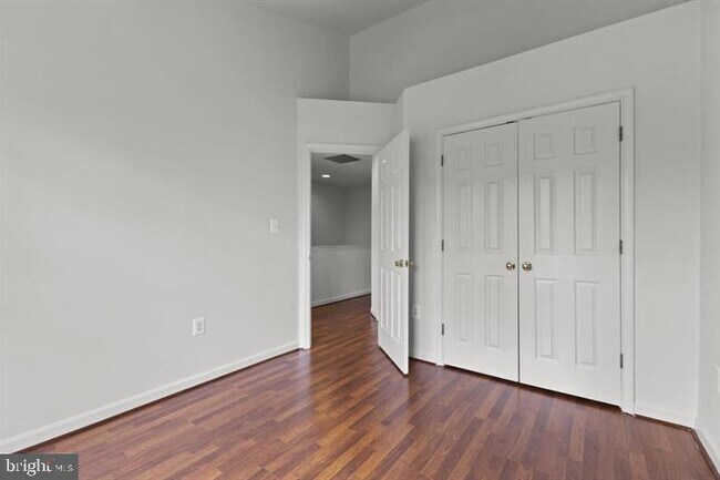 Building Photo - 46212 Walpole Terrace