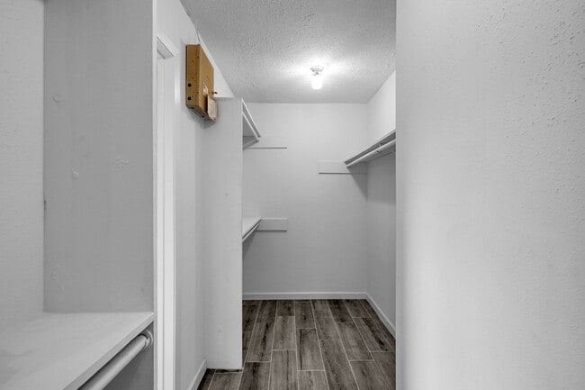 Building Photo - 4806 Tealgate Dr