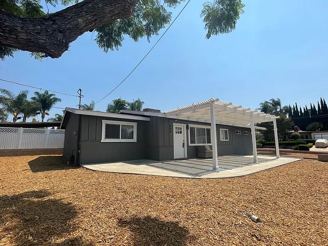 Building Photo - 804 Duo Ct