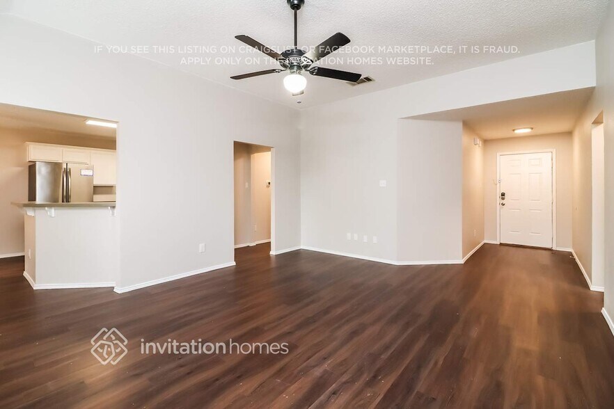 Building Photo - 944 Carlin Ln