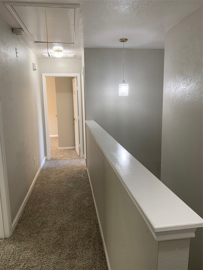 Building Photo - 4018 Timber Corner