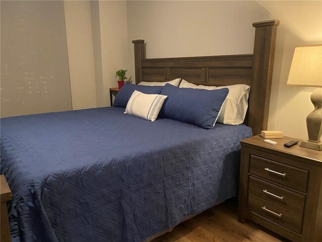 Building Photo - 507 Sabine St