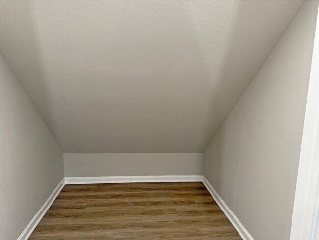 Building Photo - 91 Willow Oak Ln