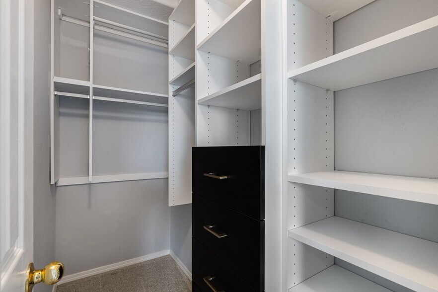 Bedroom 2 Closet - 8201 Wolverine Dr NW