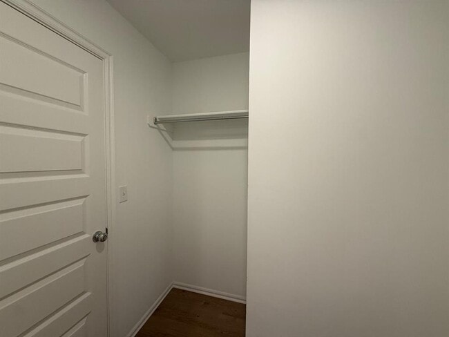 Building Photo - 16213 Maroon Dr