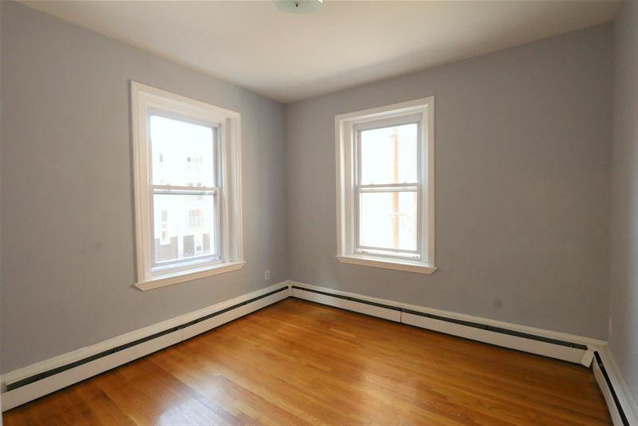 Building Photo - 117 Harvard St