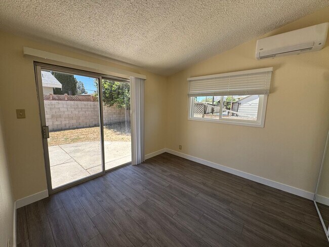 Building Photo - Inviting Simi Valley Home with Thoughtful Updates