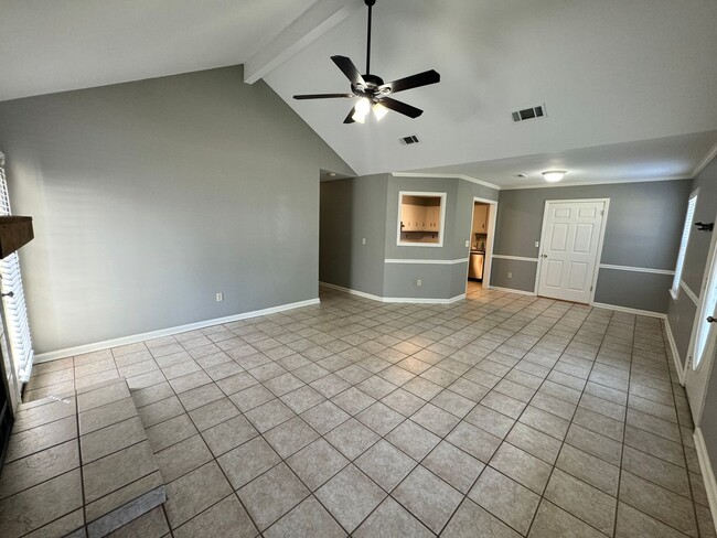 Building Photo - 3BD / 2BA FOR RENT