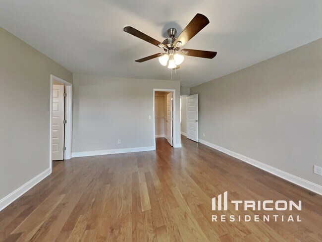 Building Photo - 271 Cloverbrook Way