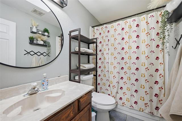 Building Photo - 912 S Old Orchard Ln