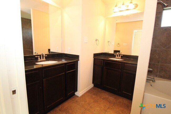 Building Photo - 2517 Nolan Creek St