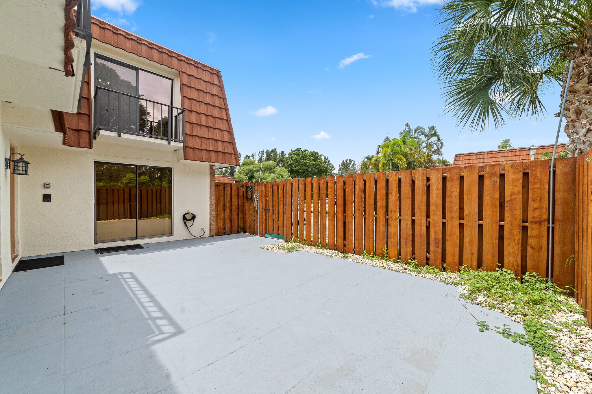 Building Photo - 3425 San Bernadino Dr