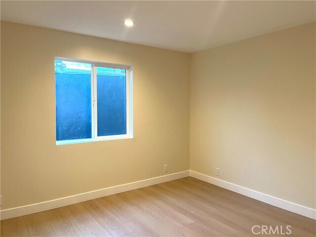 Building Photo - 2720 W 70th St