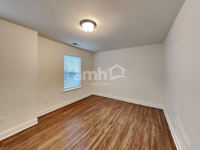 Building Photo - 229 Rivulet Dr