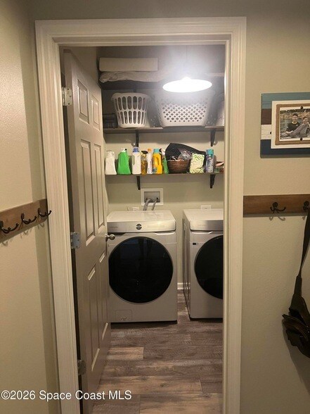 Building Photo - 4061 Dragonfly Dr