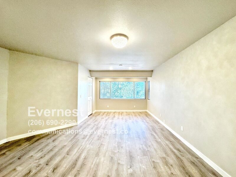 Building Photo - 12543 NE 23rd Pl