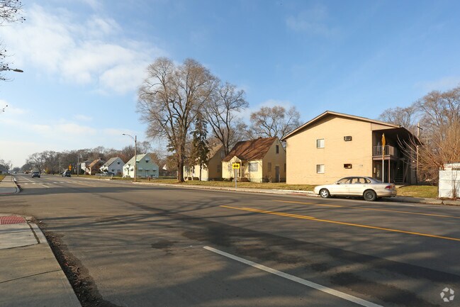 Building Photo - 15730 W Chicago St