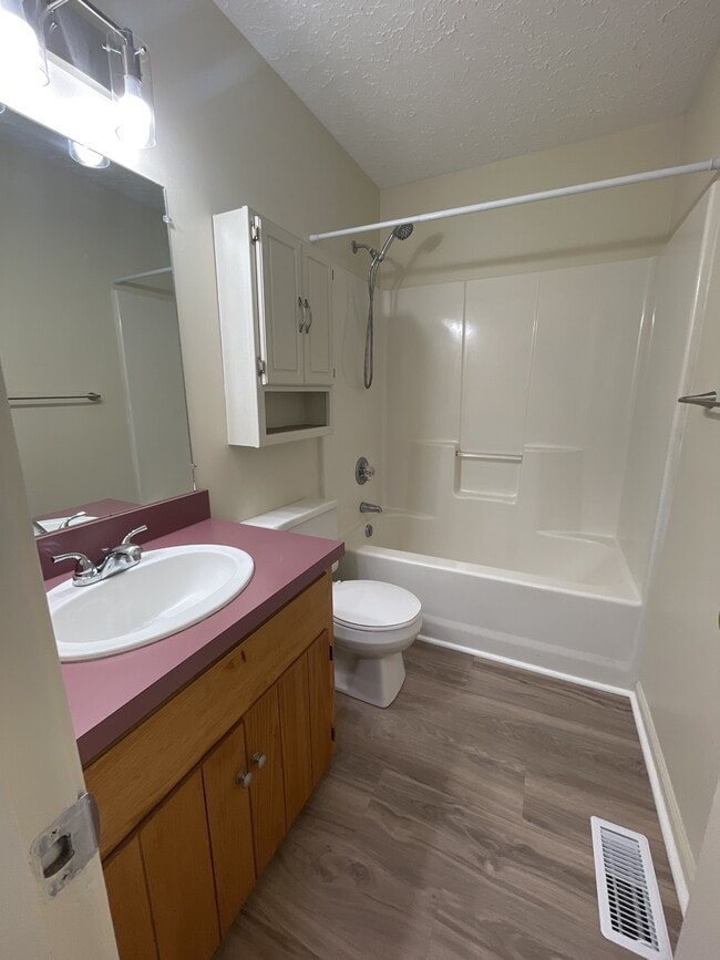 Building Photo - 156 Cedar Crest Dr