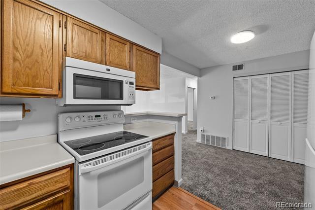 Building Photo - 3324 S Ammons St