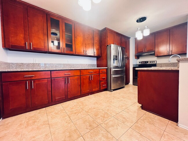 Building Photo - Mission Ridge 2 Bedroom 2 Bath Condo for Rent