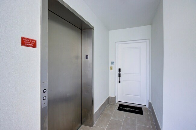 Building Photo - 120 S Ocean Blvd