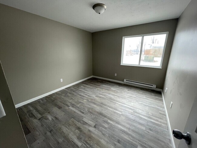 Building Photo - 700 Bobtail Ct