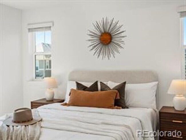 Building Photo - ***Beautiful 4 bed 3 bath nearly-new home ...