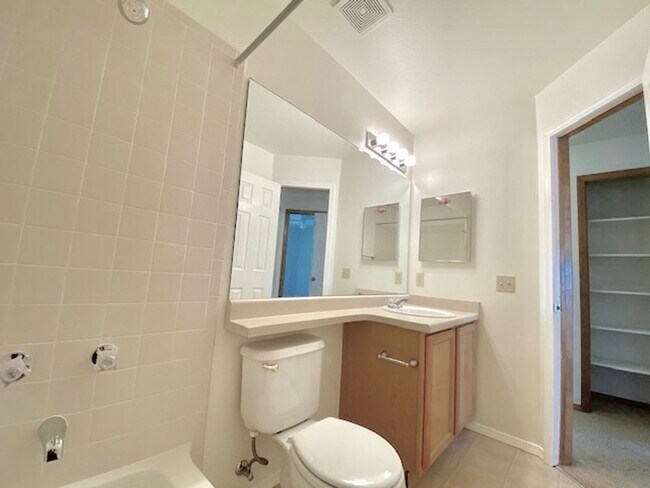 Building Photo - Spacious Briargate 4 Bedroom/3.5 Bathroom Home with huge Yard