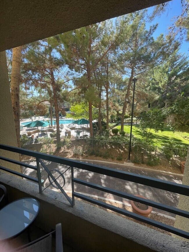 Building Photo - Meridian 2 Bd / 2 Ba with Laminate Flooring in Living Room & Bedroom Areas