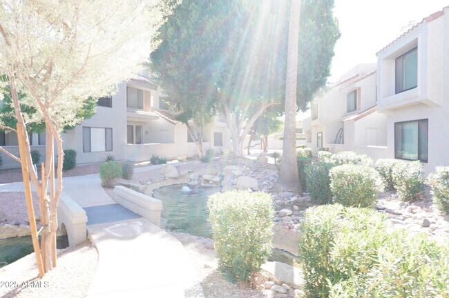 Building Photo - 10115 E Mountain View Rd