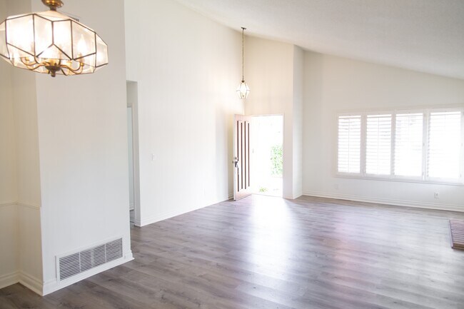 Building Photo - 4496 Lubbock Dr