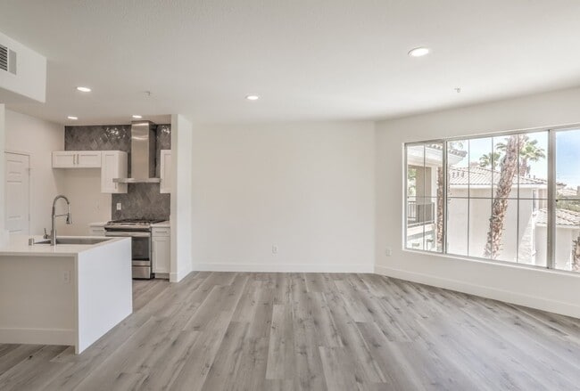 Building Photo - 7139 S Durango Dr